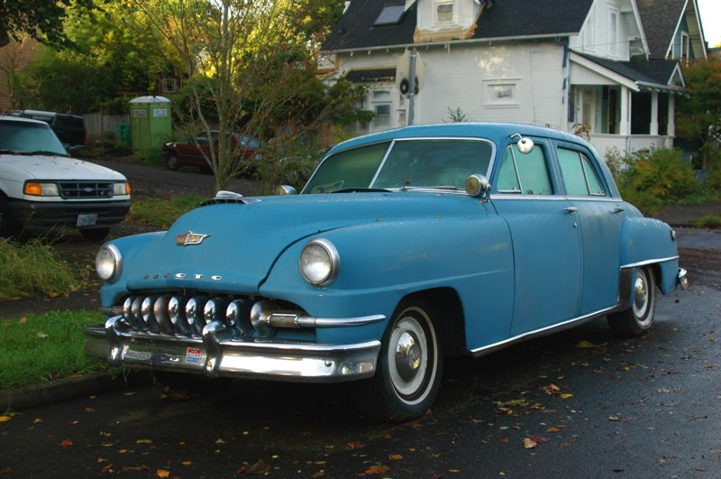 De Soto Custom sedan